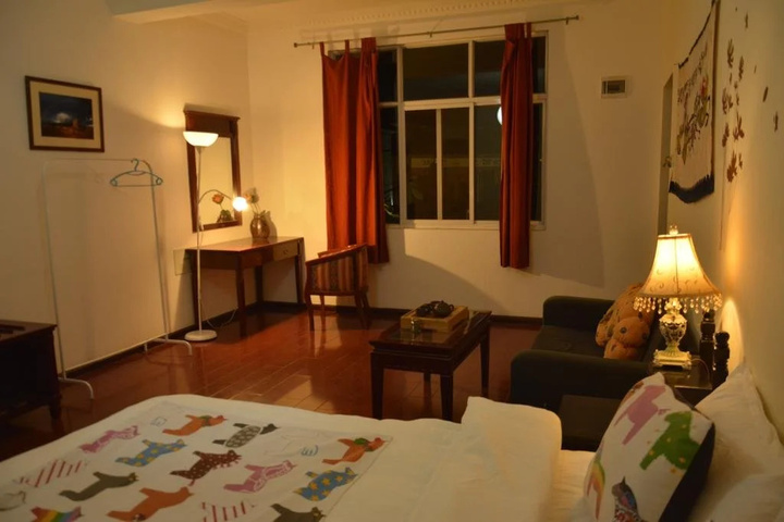 Room 7 of 10