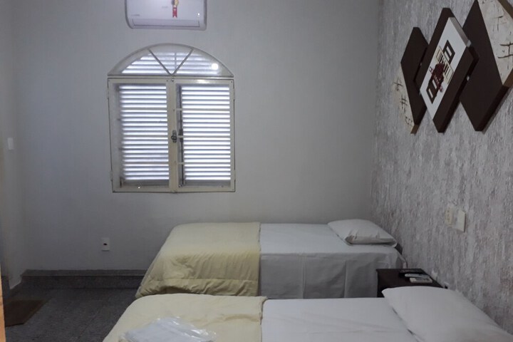 Room 12 of 98