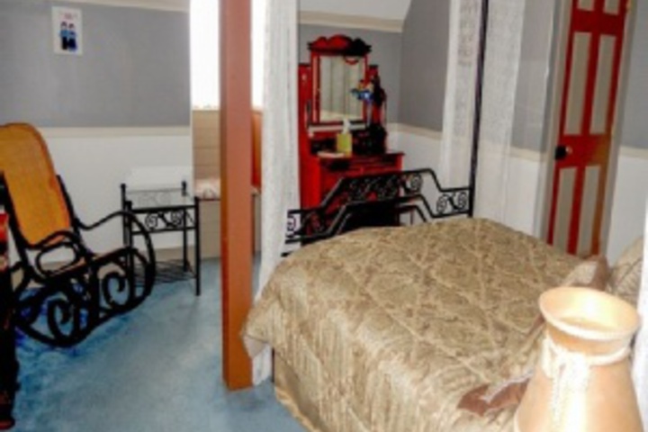 Room 105 of 240