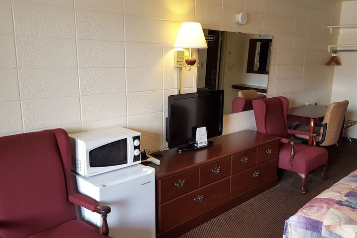 Room 5 of 35