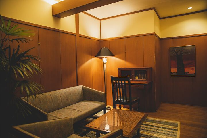 Room 20 of 127