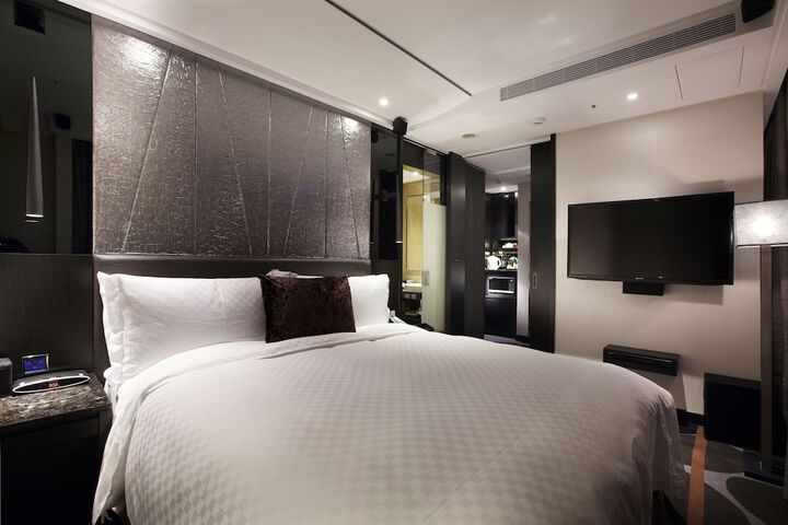 Room 8 of 58