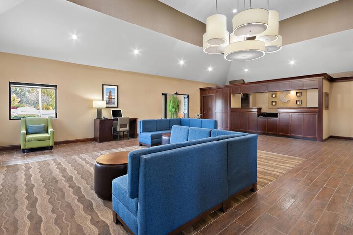Hotel Interior 5 of 80