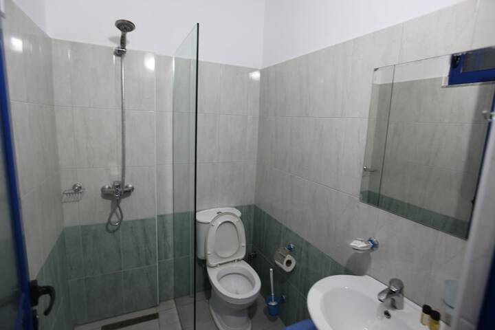 Room 52 of 109