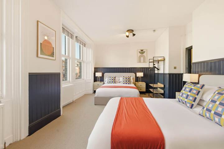 Room 15 of 29