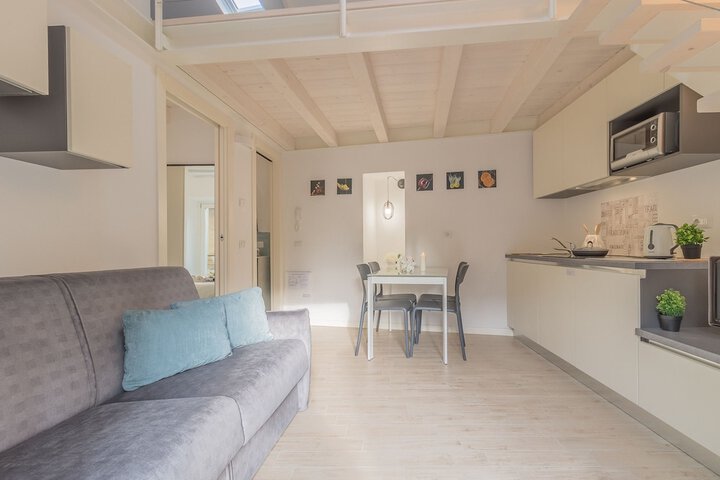 Room 13 of 21