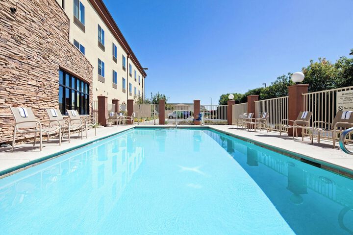Pool Hotel
