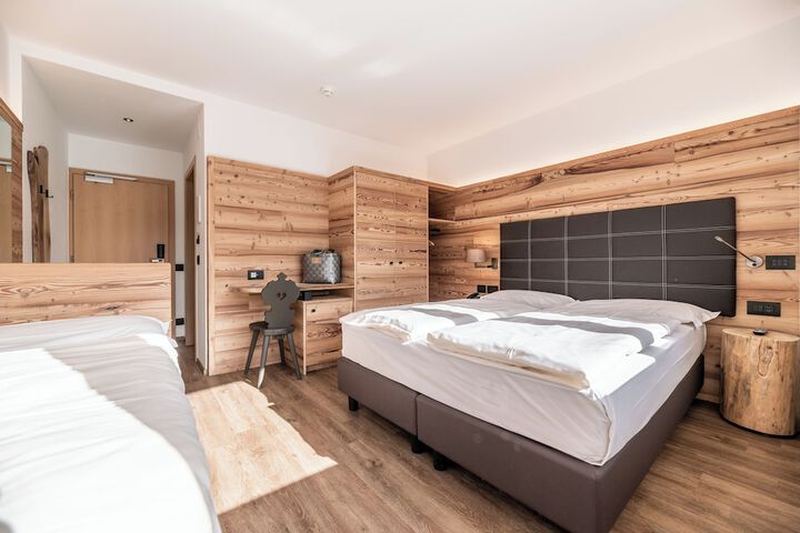 Room 25 of 54