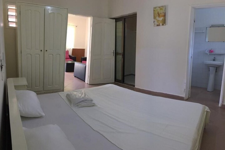 Room 7 of 27