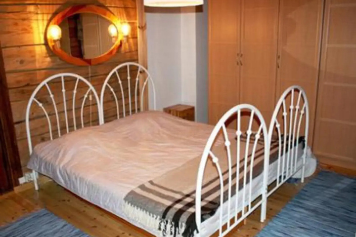 Room 2 of 14