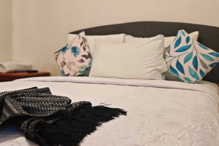 Room 105 of 242