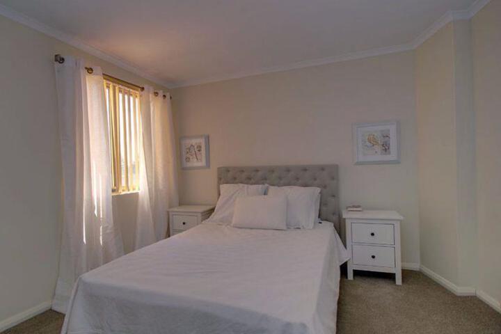 Room 3 of 6