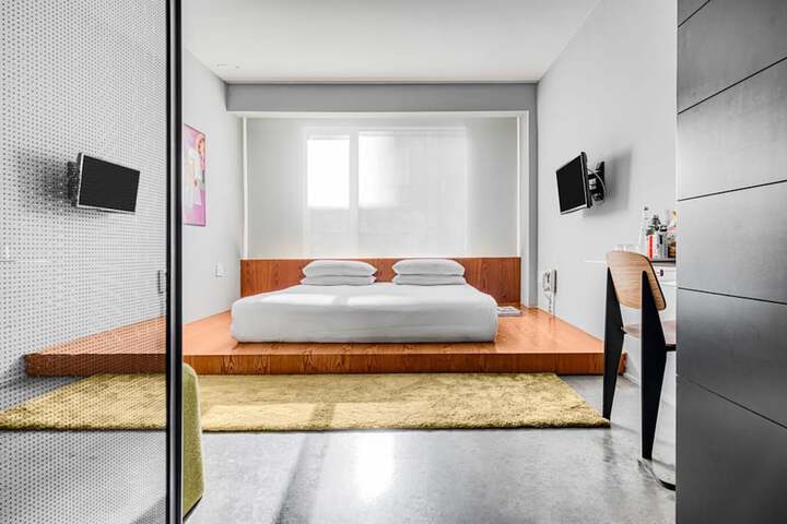 Room 12 of 52