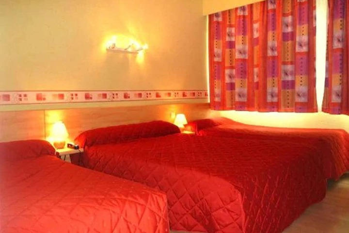Room 17 of 23