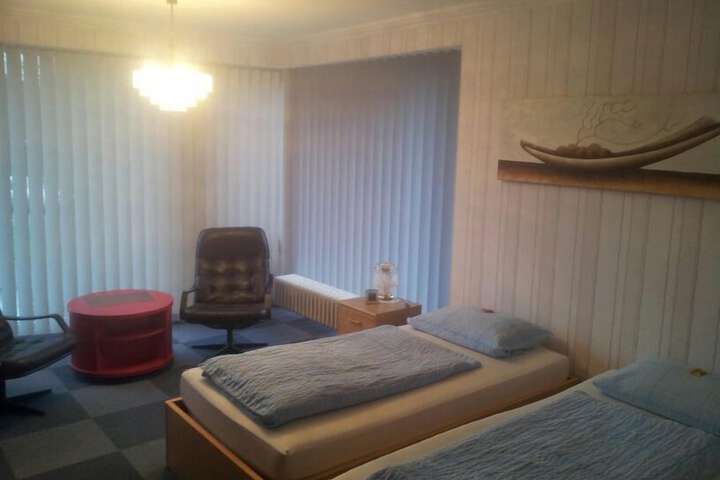 Room 17 of 34