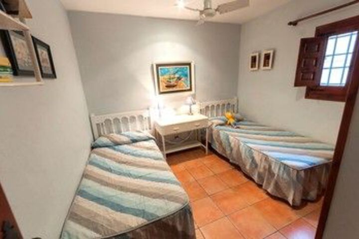 Room 15 of 27
