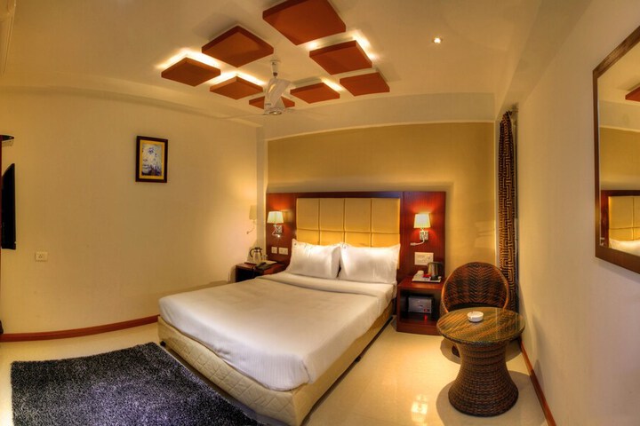 Room 7 of 49