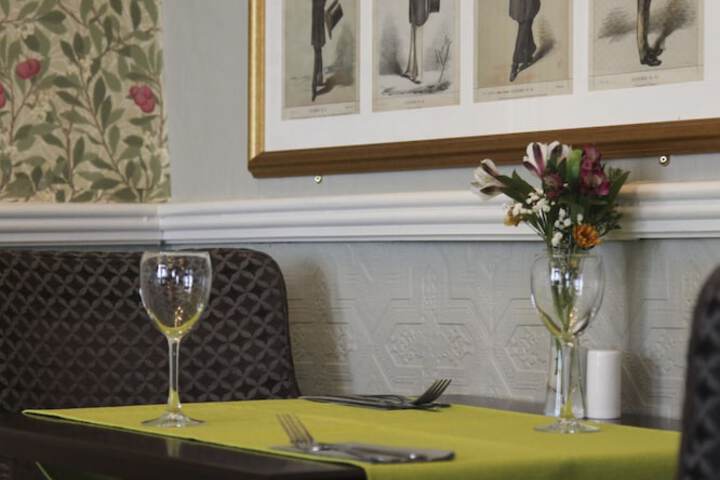 Dining 46 of 63