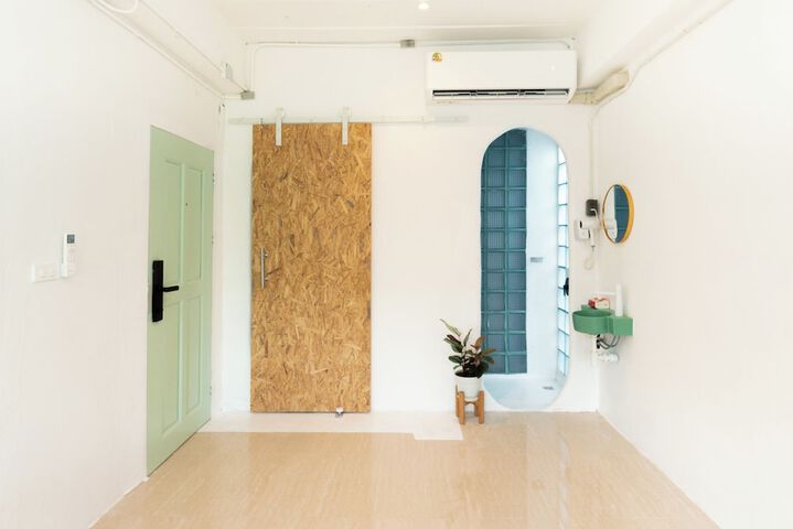 Room 14 of 31