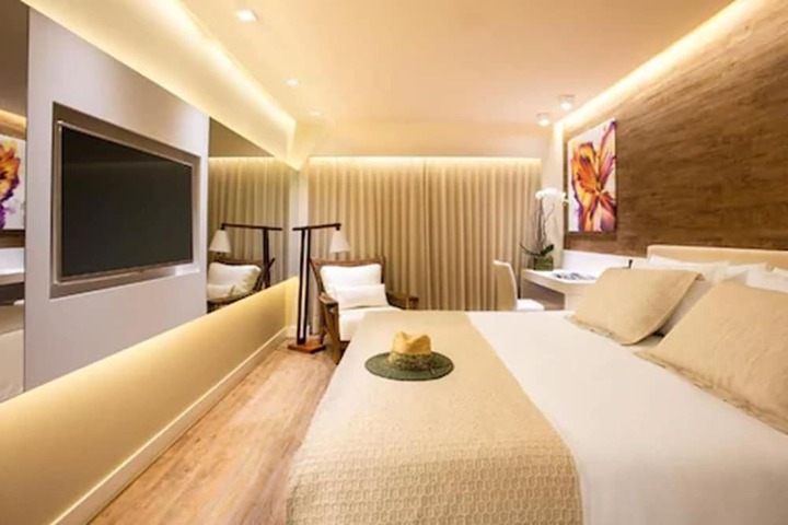 Room 32 of 90