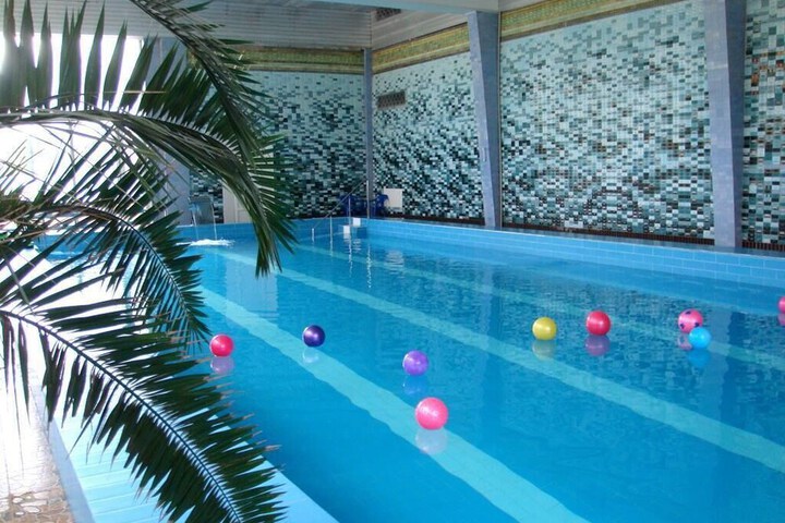 Pool 93 of 115