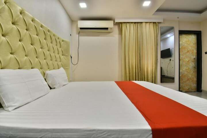 Room 8 of 24