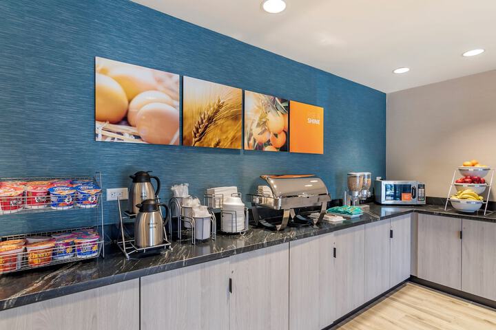 Breakfast area