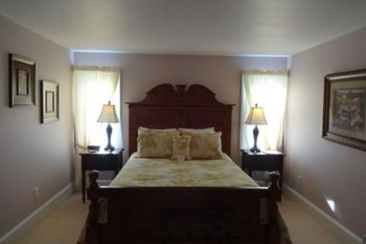 Room 53 of 83
