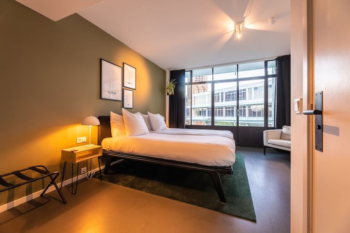 Room 26 of 46