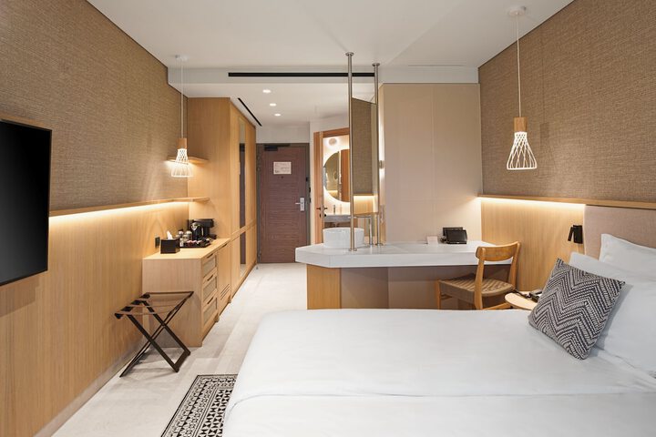 Room 21 of 154