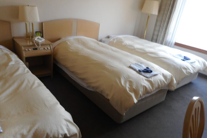 Room 7 of 35