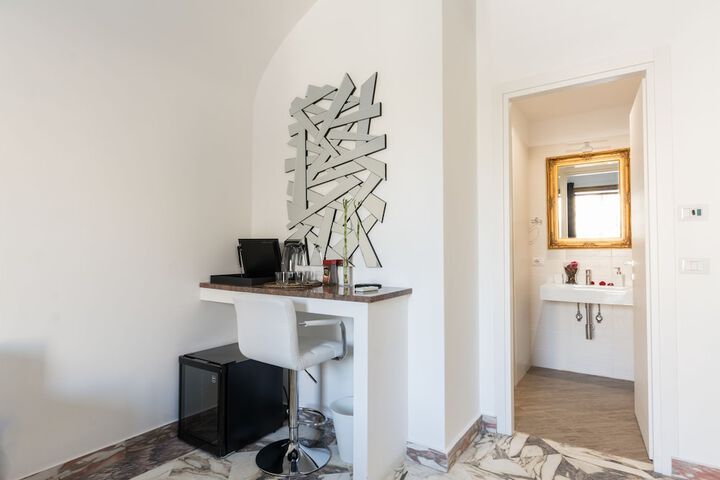 Room 16 of 29