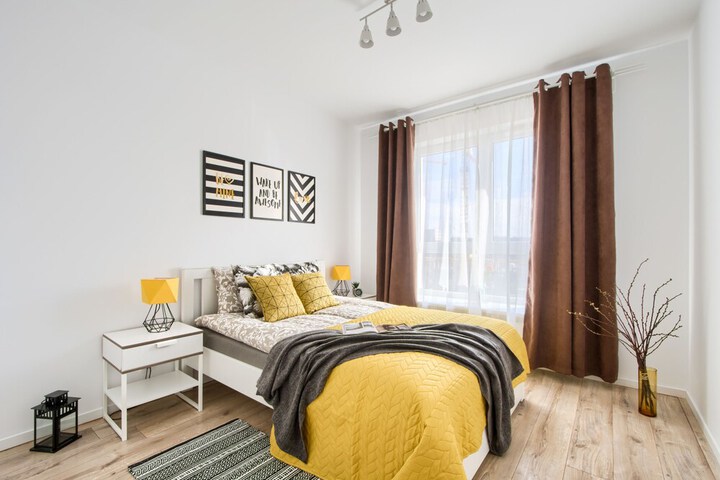 Room 2 of 23
