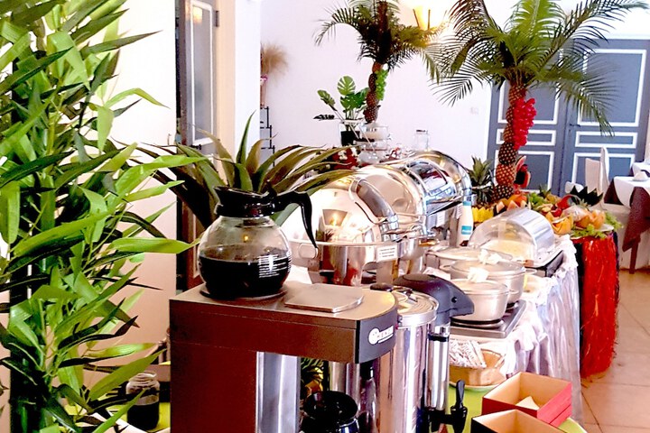 Breakfast/Coffee Service 43 of 68