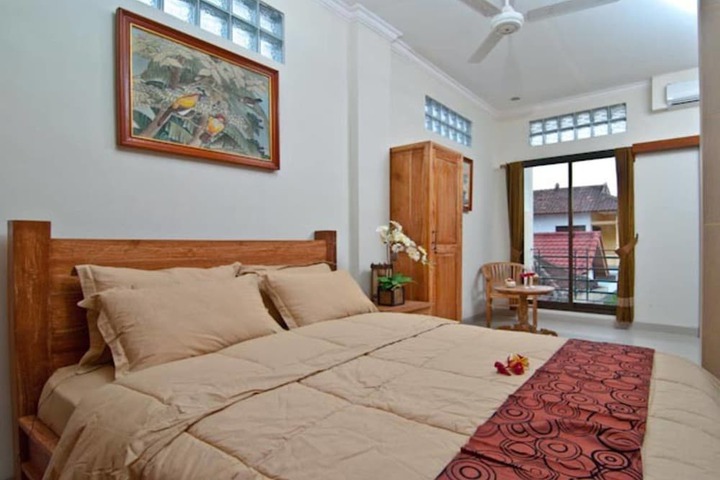 Room 6 of 27