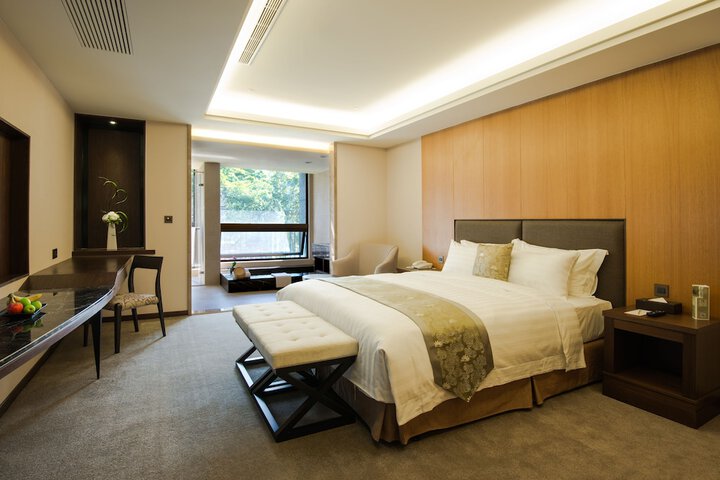Room 14 of 137