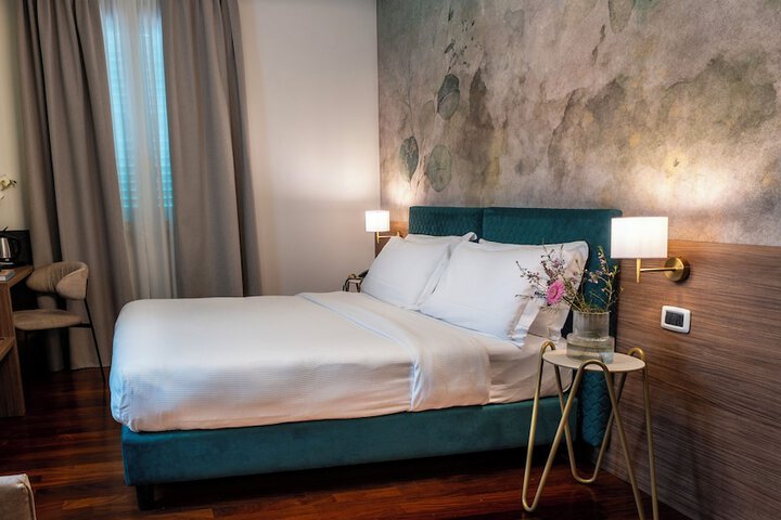 Room 27 of 54