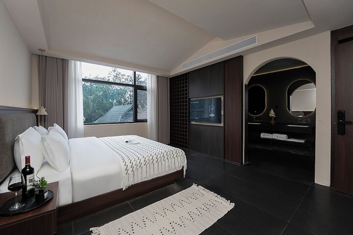 Room 11 of 60