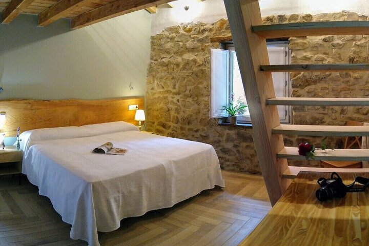 Room 9 of 26