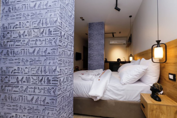 Room 26 of 150