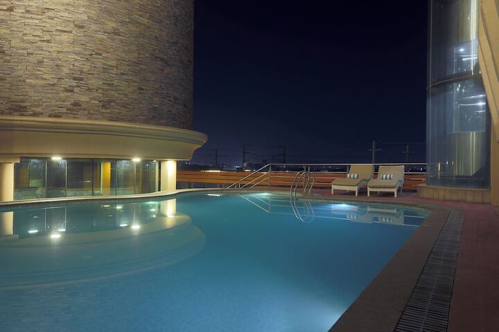 Hotel Pool