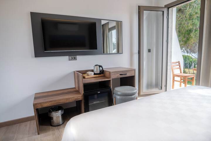 Room 62 of 169