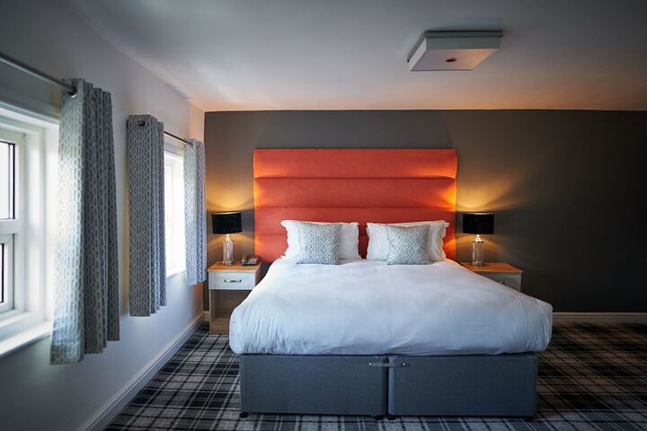 Room 4 of 39