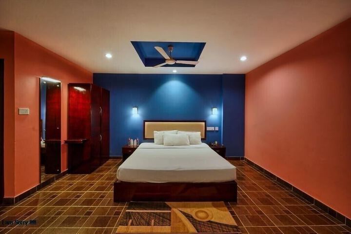 Room 3 of 11