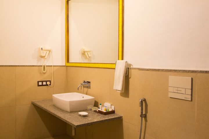 Room 30 of 68