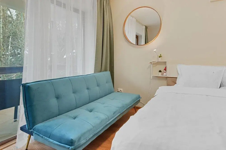Room 2 of 12