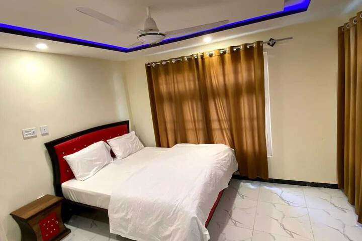 Ellis Luxus Hotel & Restaurant