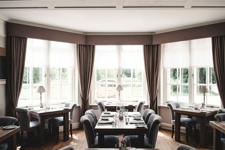 Dining 98 of 106