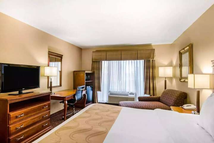 Pet Deluxe Double Room (9 of 11)