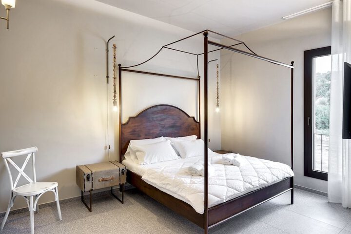 Room 7 of 121